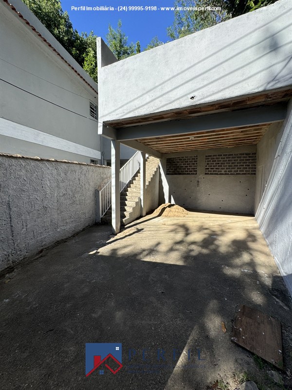 Casa a Venda no Comercial em Resende - Foto do Im�vel