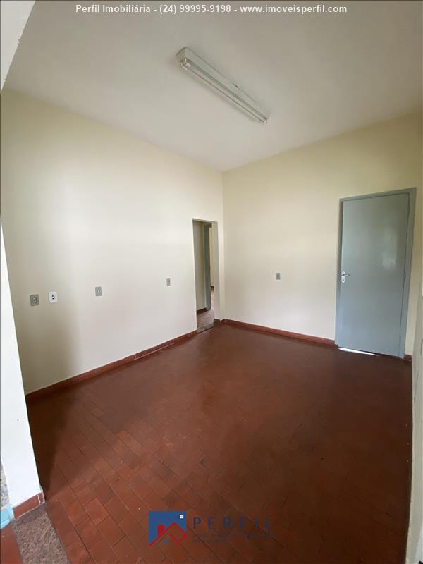 Casa para Alugar no Jardim Brasília em Resende