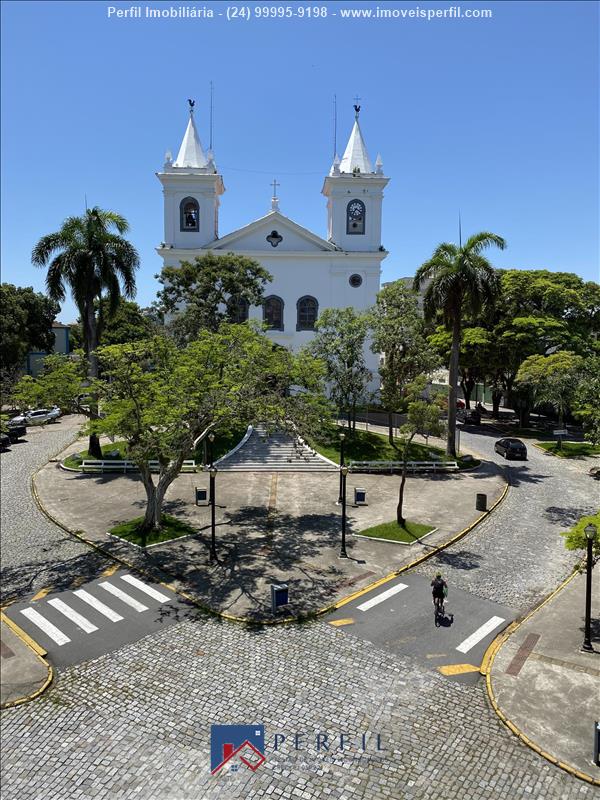 Apartamento a Venda no Centro em Resende