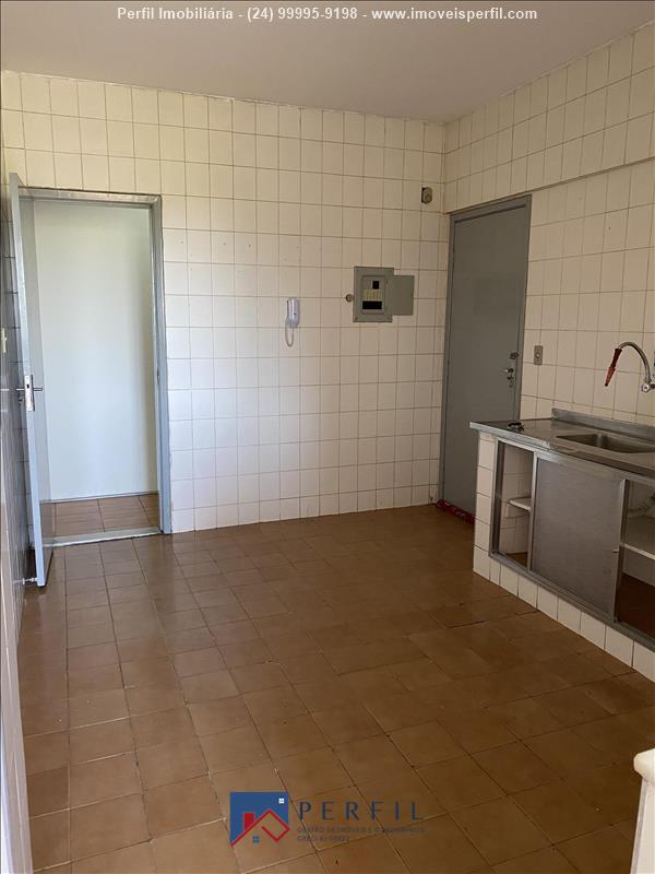 Apartamento a Venda no Centro em Resende