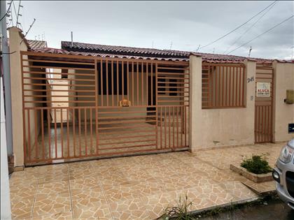 Casa à Venda