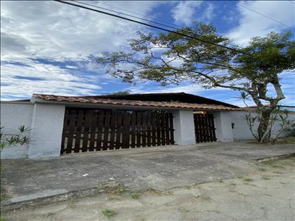 Casa à Venda