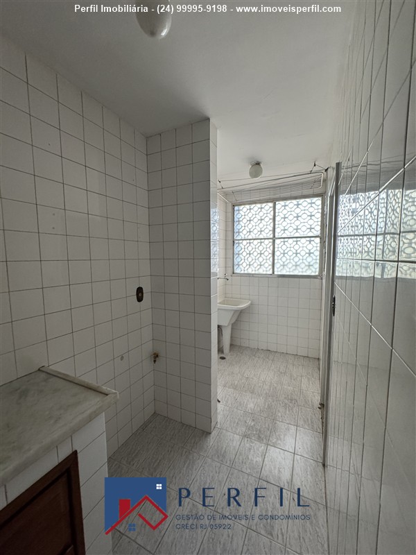 Apartamento para Alugar no Comercial em Resende