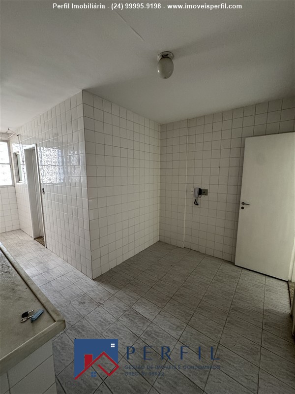 Apartamento para Alugar no Comercial em Resende