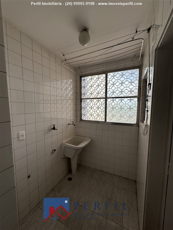 Apartamento para Alugar no Comercial em Resende