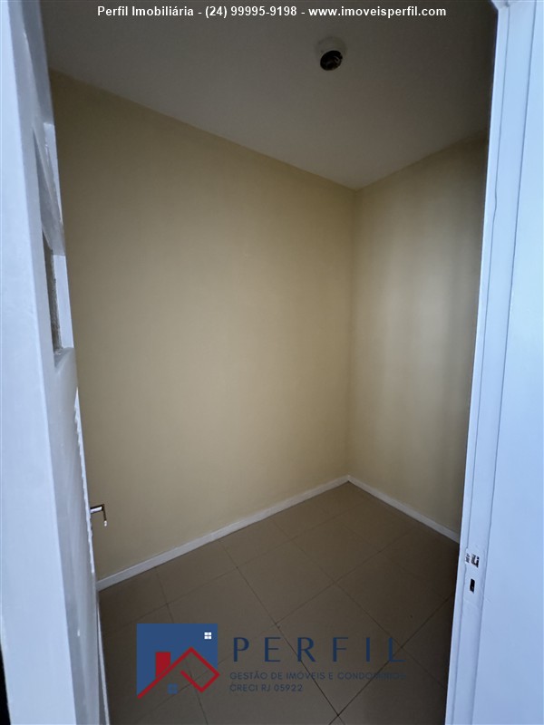 Apartamento para Alugar no Comercial em Resende