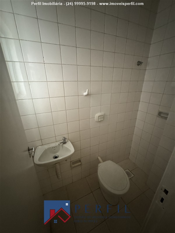 Apartamento para Alugar no Comercial em Resende