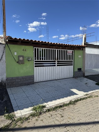 Casa à Venda